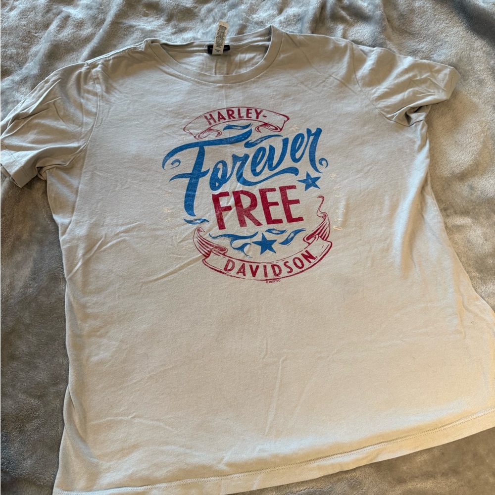 Harley-Davidson Cream Tee with Blue and Red Design